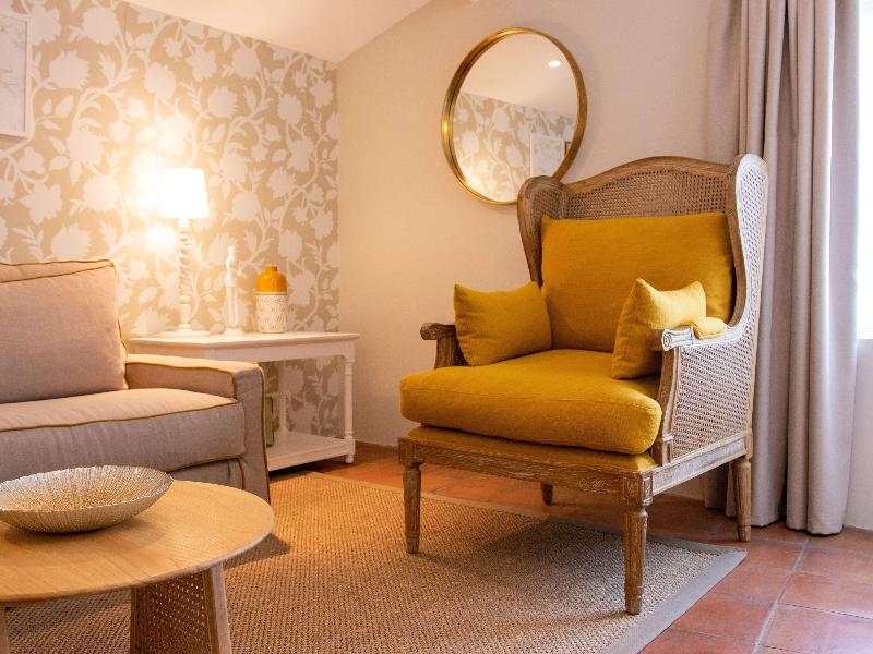 Chateau de Mazan - Handwritten Collection - Oda