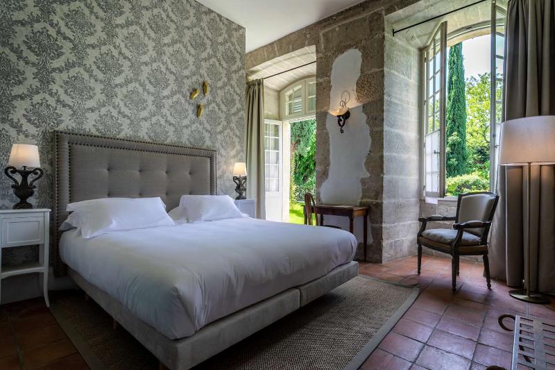 Chateau de Mazan - Handwritten Collection - Oda
