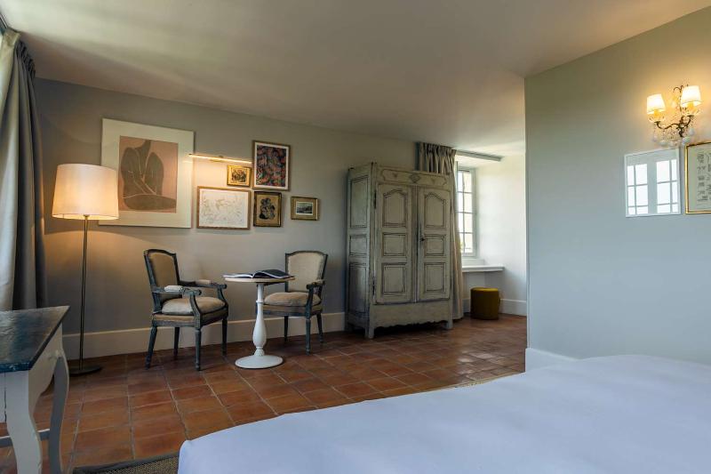 Chateau de Mazan - Handwritten Collection - Oda