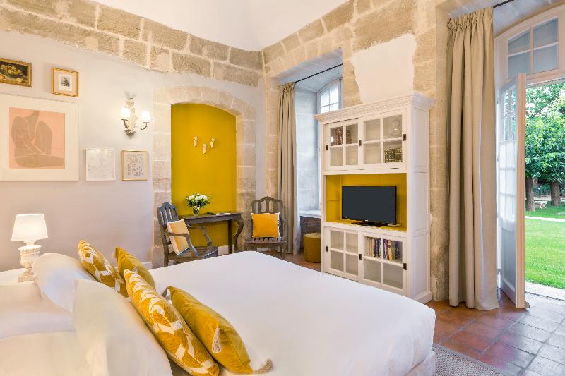 Chateau de Mazan - Handwritten Collection - Oda