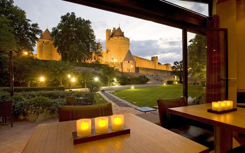 Hotel du Chateau et SPA GEMOLOGY - Lobi