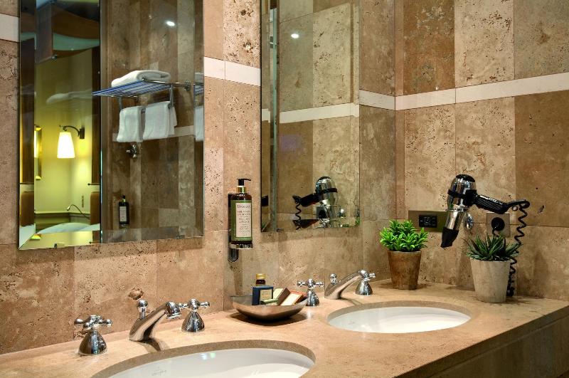 Hotel du Chateau et SPA GEMOLOGY - Oda