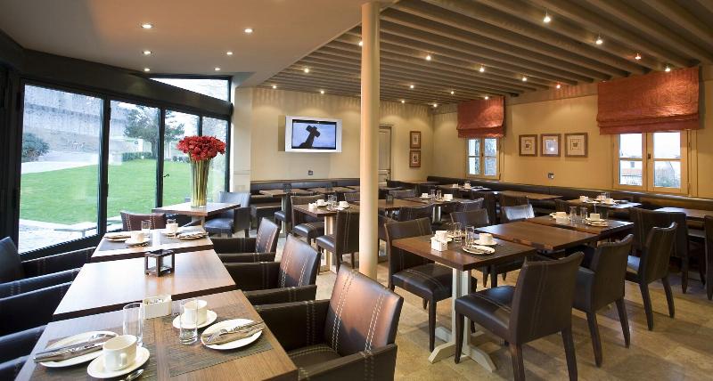 Hotel du Chateau et SPA GEMOLOGY - Restoran