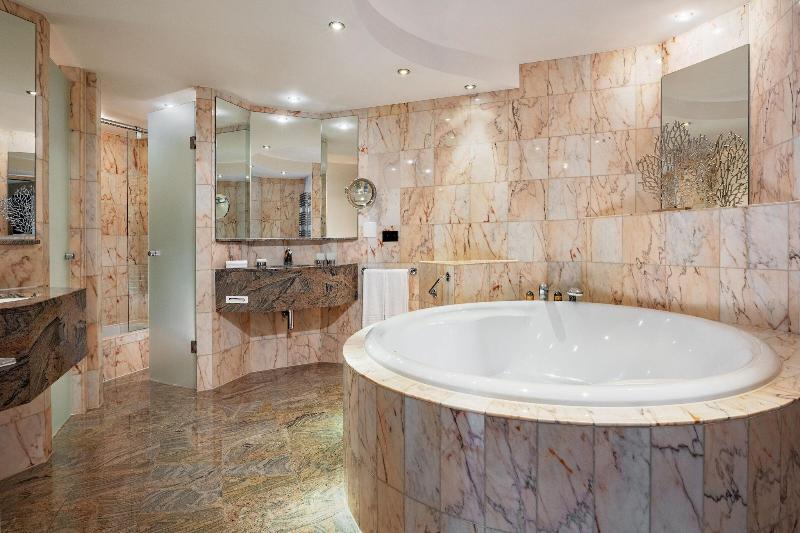 Basel Marriott Hotel - Oda