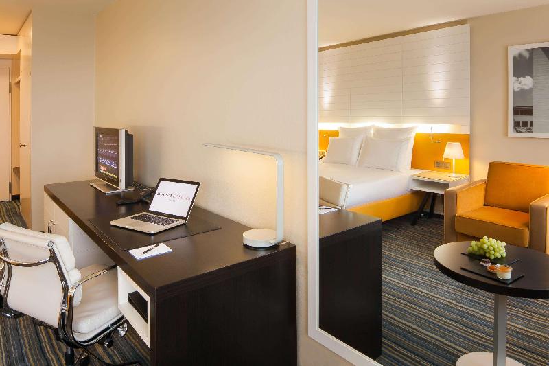 Basel Marriott Hotel - Oda