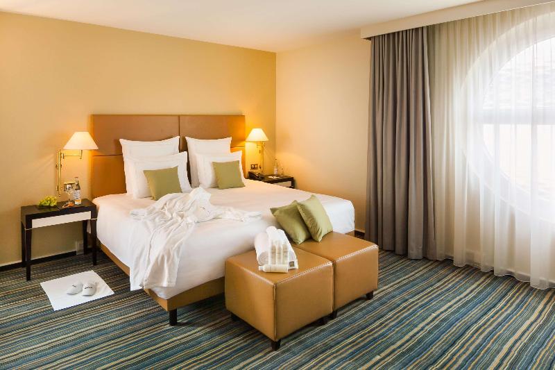 Basel Marriott Hotel - Oda