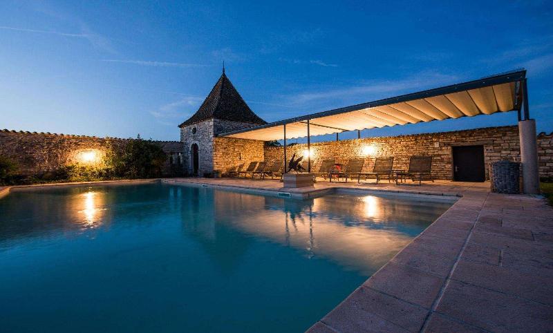 Le Chateau de Besseuil - Havuz