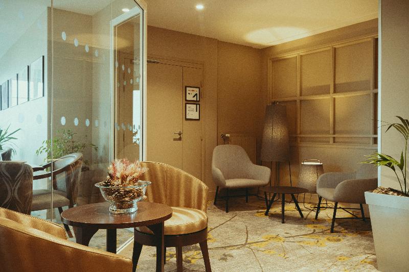 Auberge de Clochemerle Hôtel & Restaurant - Lobi