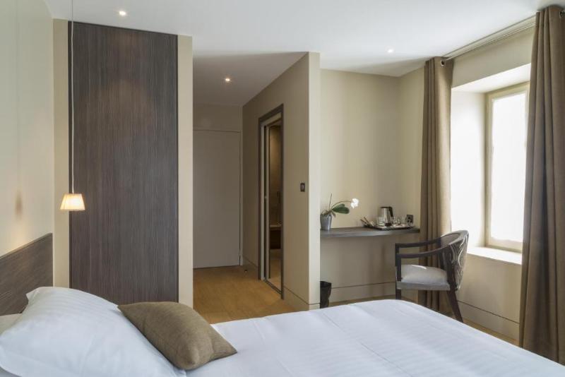 Auberge de Clochemerle Hôtel & Restaurant - Oda