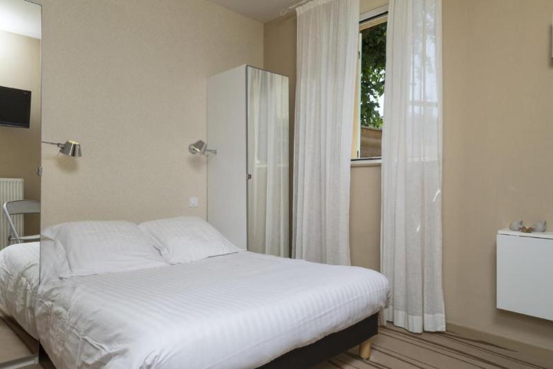 Auberge de Clochemerle Hôtel & Restaurant - Oda