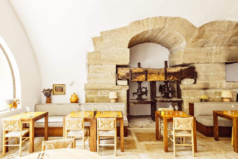 Le Moulin de Lourmarin - Restoran