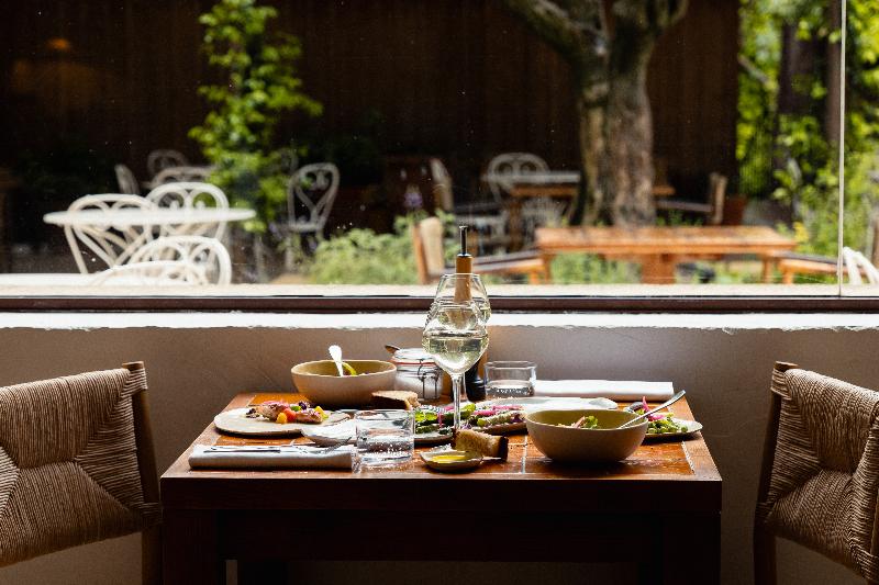 Le Moulin de Lourmarin - Restoran
