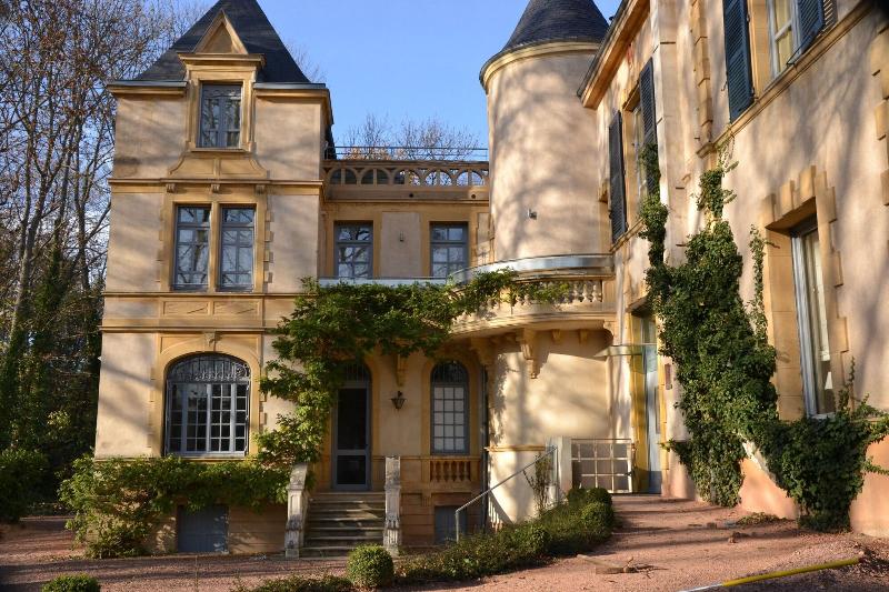 Le Chateau de Champlong - Genel