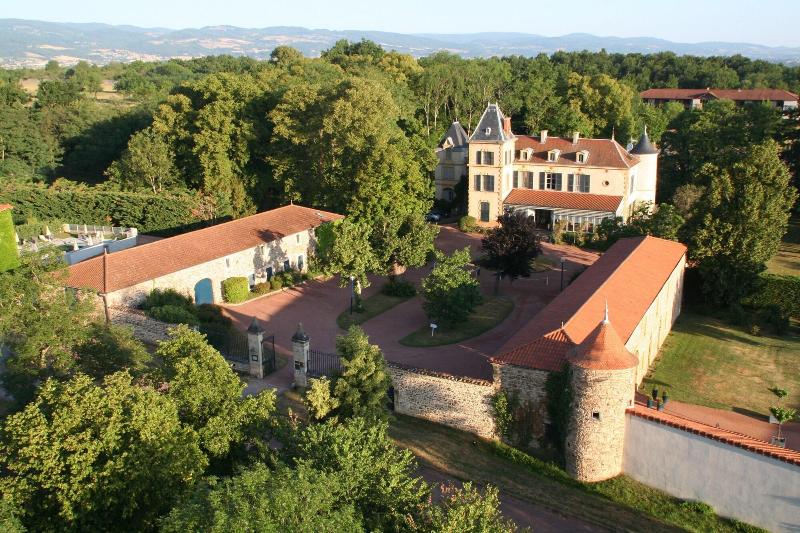 Le Chateau de Champlong - Genel