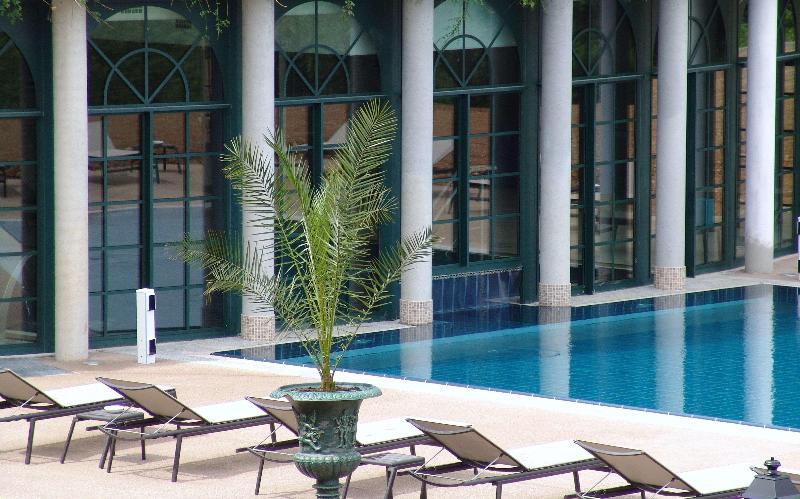 Les Violettes Hotel & Spa Alsace, BW Premier - Havuz