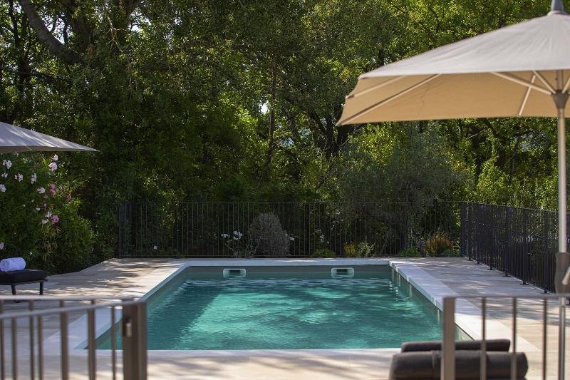 Hotel Le Vallon de Valrugues Spa - Havuz