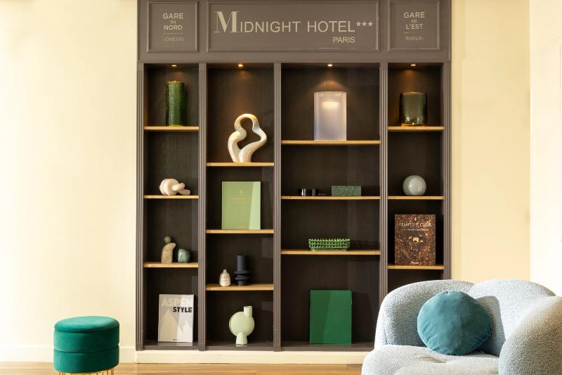 Midnight Hotel Paris - Lobi