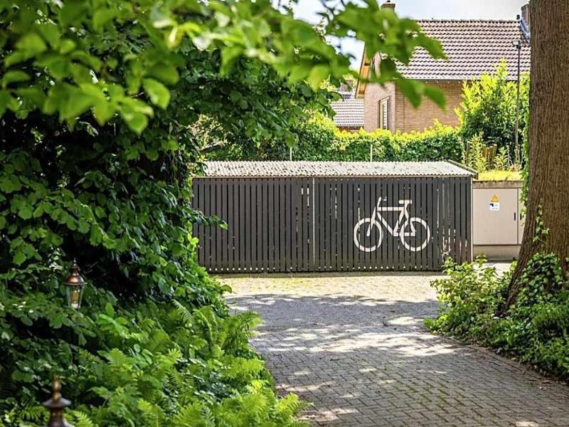Hof Van Putten - Genel