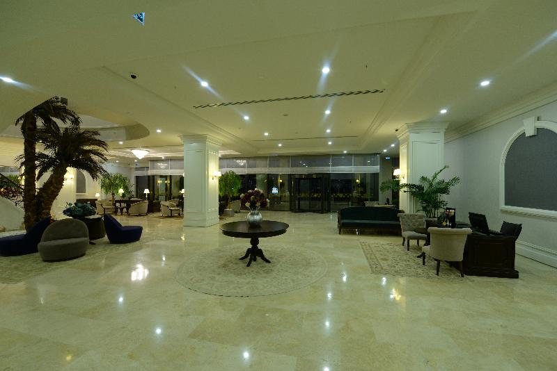Vialand Palace Hotel - Lobi