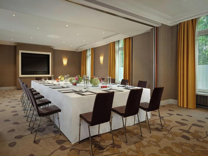 Ritz-Carlton Hotel de la Paix, Geneva - Toplantı