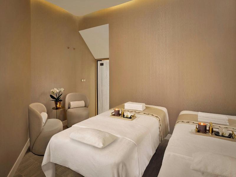 Ritz-Carlton Hotel de la Paix, Geneva - Aktivite