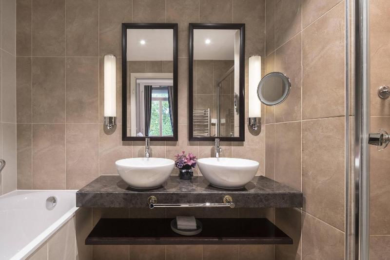 Ritz-Carlton Hotel de la Paix, Geneva - Oda