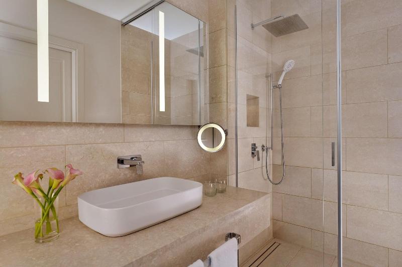 Ritz-Carlton Hotel de la Paix, Geneva - Oda
