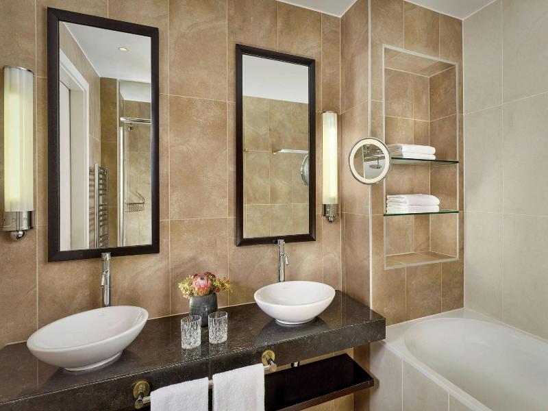 Ritz-Carlton Hotel de la Paix, Geneva - Oda