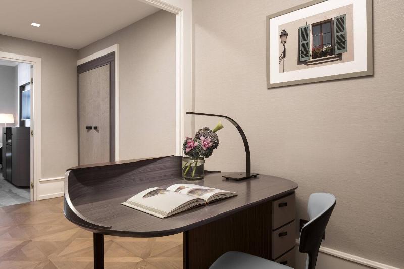 Ritz-Carlton Hotel de la Paix, Geneva - Oda