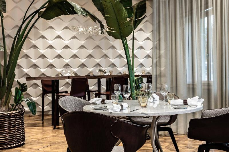 Ritz-Carlton Hotel de la Paix, Geneva - Oda