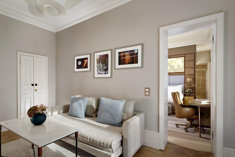 Ritz-Carlton Hotel de la Paix, Geneva - Oda