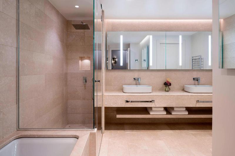 Ritz-Carlton Hotel de la Paix, Geneva - Oda