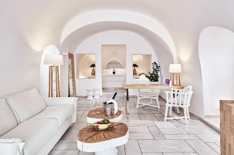 Charisma Suites - Oda