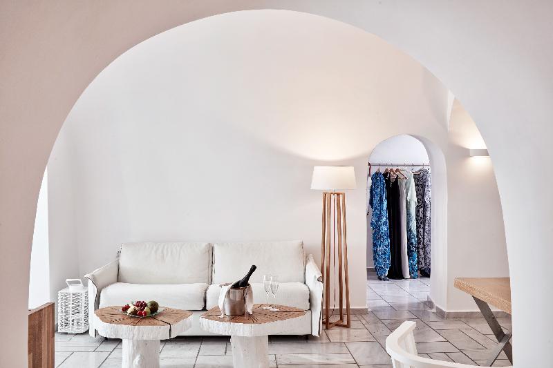 Charisma Suites - Oda