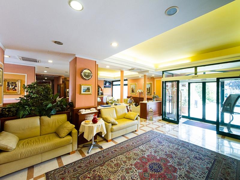Vald Hotel - Lobi