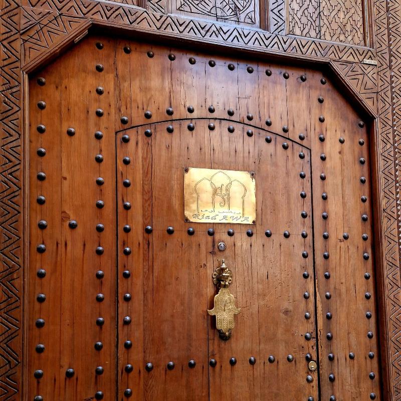 Riad Awa - Genel