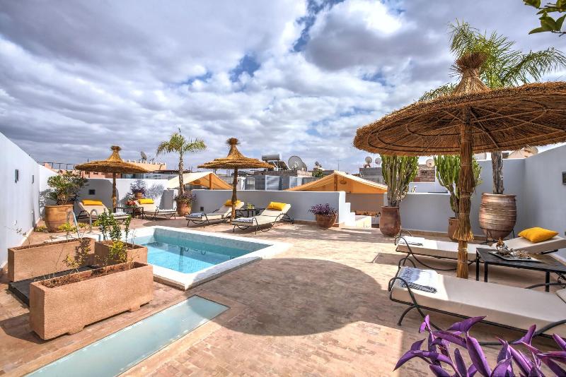 Riad Awa - Havuz