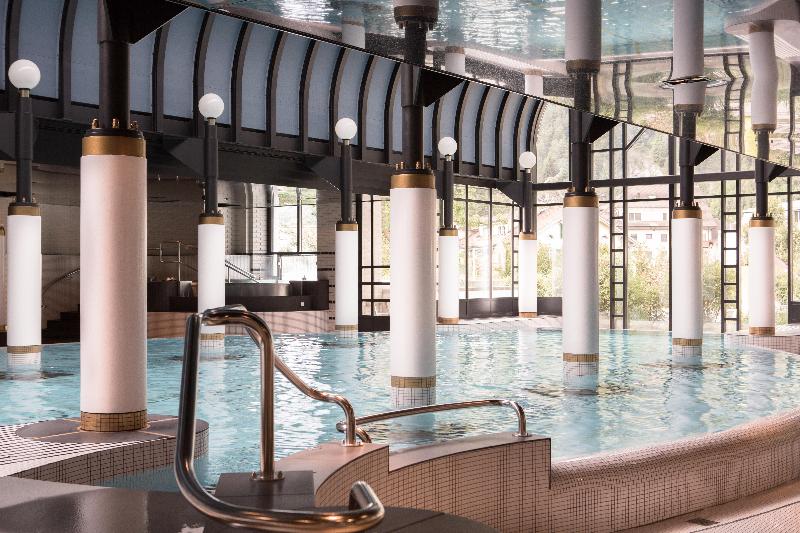 Victoria-Jungfrau Grand Hotel and Spa - Havuz