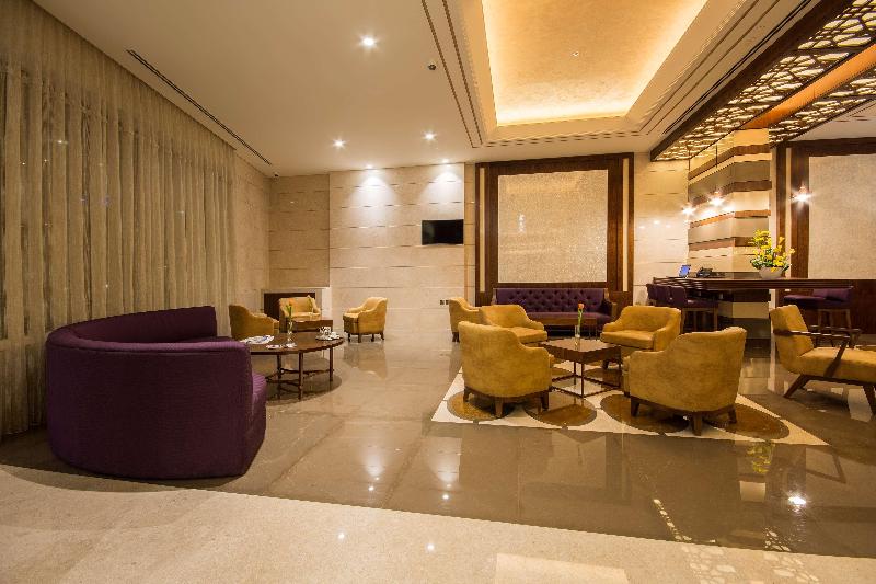 Golden Tulip Media Hotel - Lobi