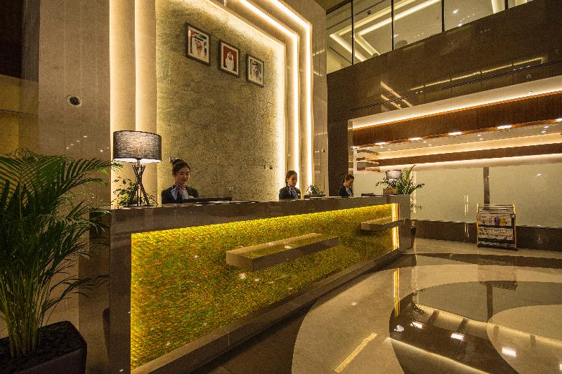Golden Tulip Media Hotel - Lobi