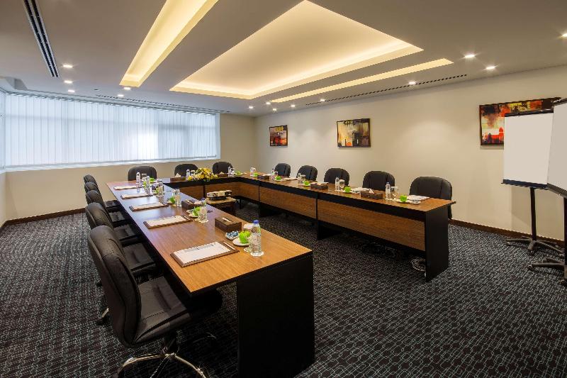 Golden Tulip Media Hotel - Toplantı