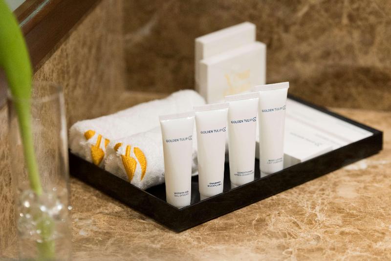 Golden Tulip Media Hotel - Oda