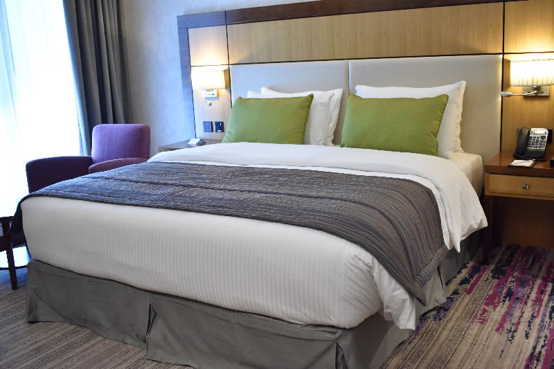 Golden Tulip Media Hotel - Oda