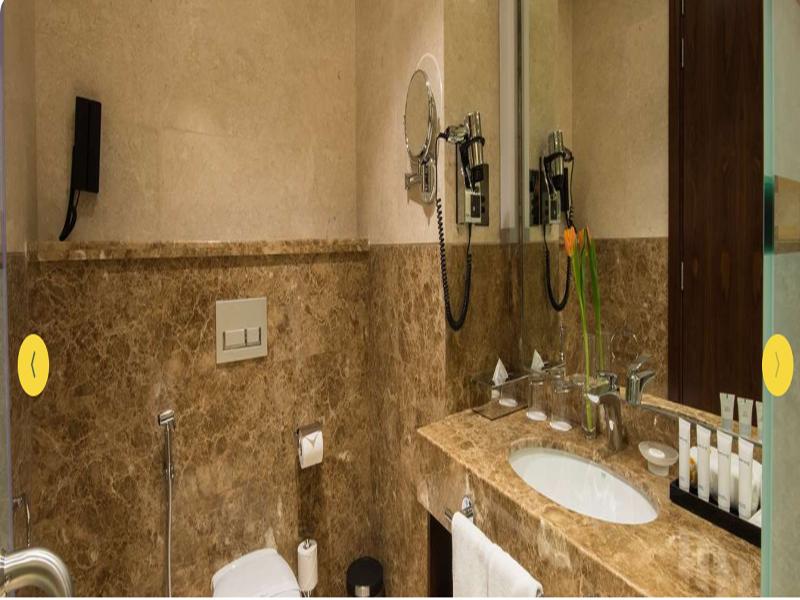 Golden Tulip Media Hotel - Oda