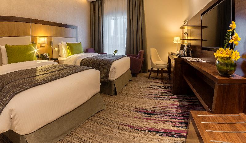 Golden Tulip Media Hotel - Oda