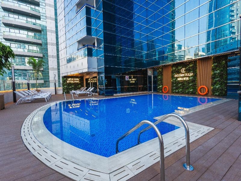 Golden Tulip Media Hotel - Havuz