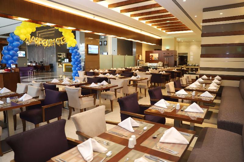 Golden Tulip Media Hotel - Restoran
