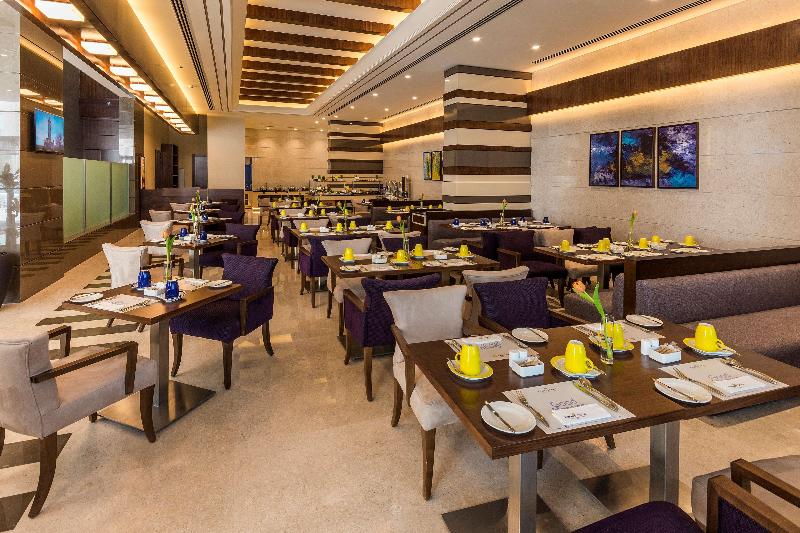 Golden Tulip Media Hotel - Restoran