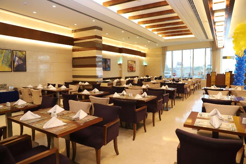Golden Tulip Media Hotel - Restoran