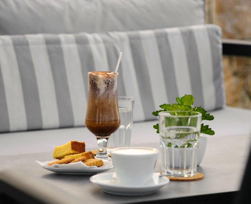 Ostria Sea Side Hotel - Bar